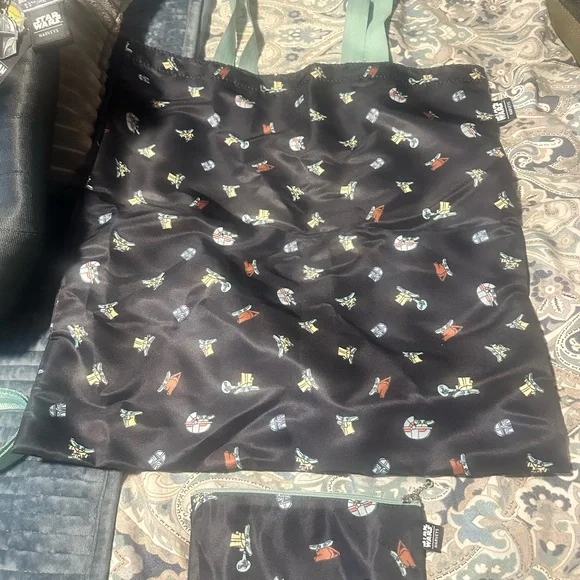 Harveys Star Wars Mandalorian Black and Blue Tote - Picture 4 of 10